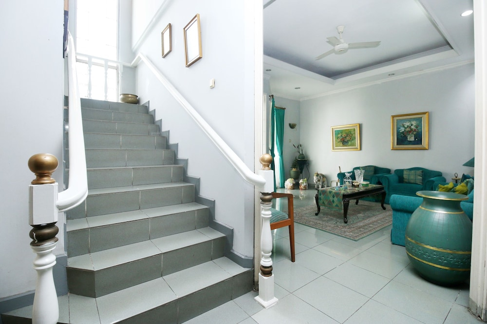 Airy Eco Kemang Bangka Raya Sebelas A 26 Jakarta