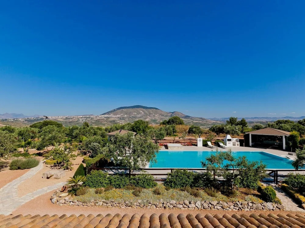 Holiday Home With Pool, Sicily