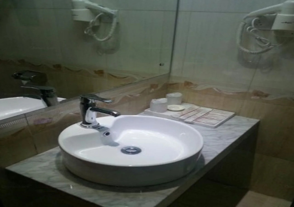 New World Hotel