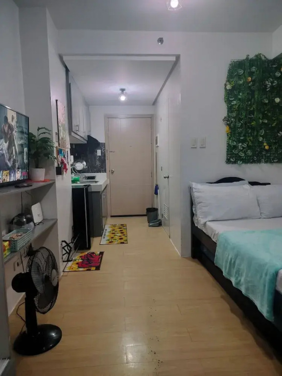Luxurious City Getaway in Quezon City - Private Condo for Rent