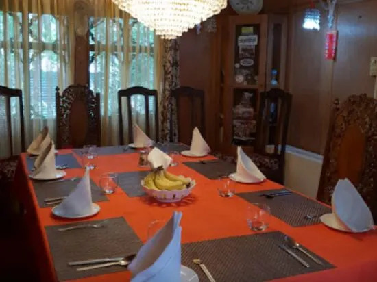 Houseboat Appolo Eight