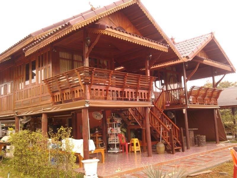 Ruenthai Rimnam Resort
