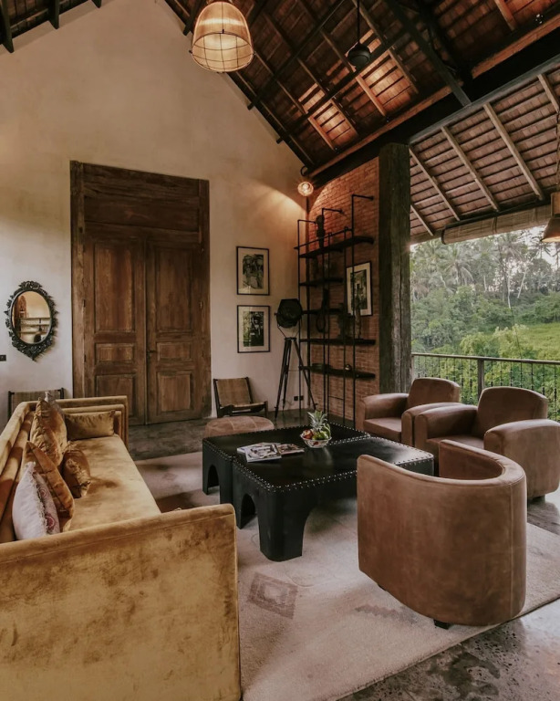 Exceptional 9BR Incredible Jungle View, River Access
