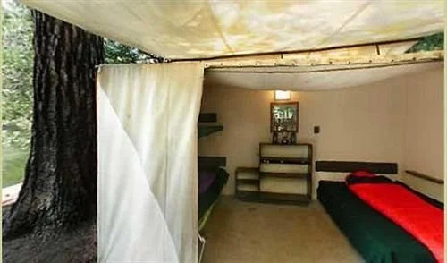 Housekeeping Camp
