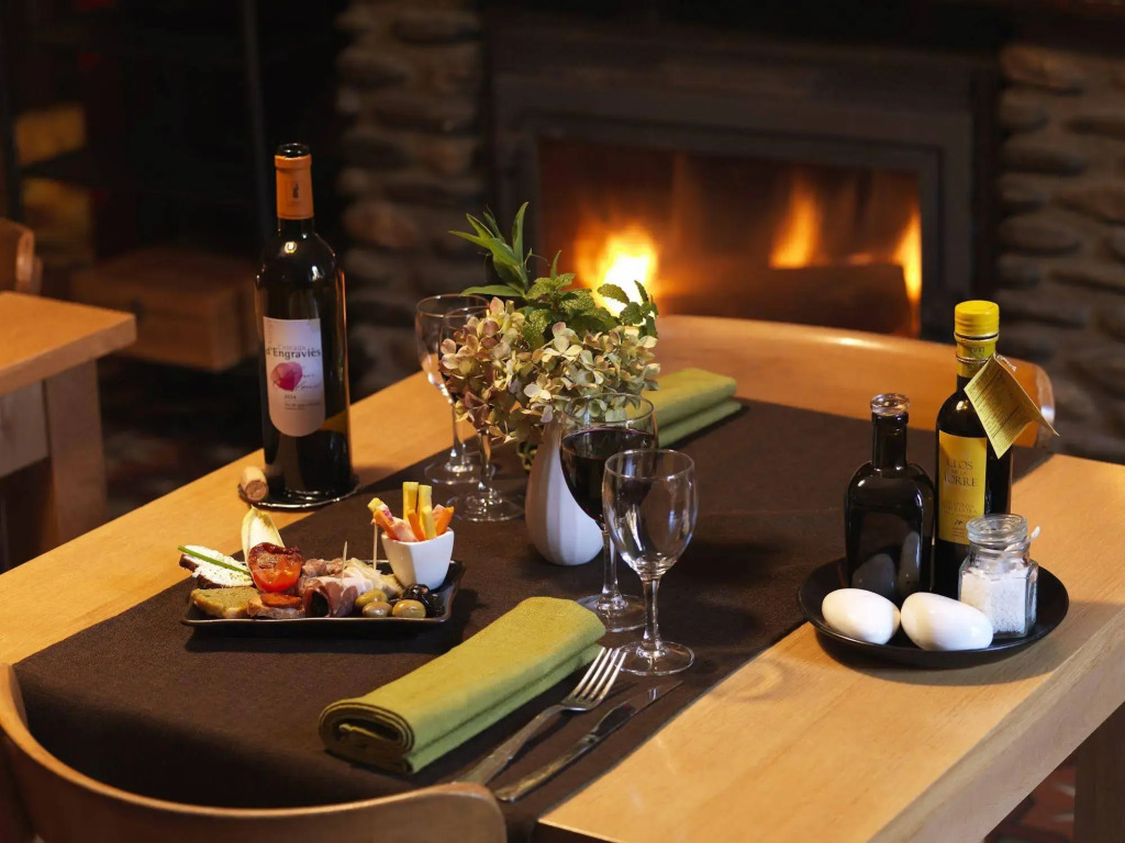 Logis Hotel Restaurant LA BARGUILLERE