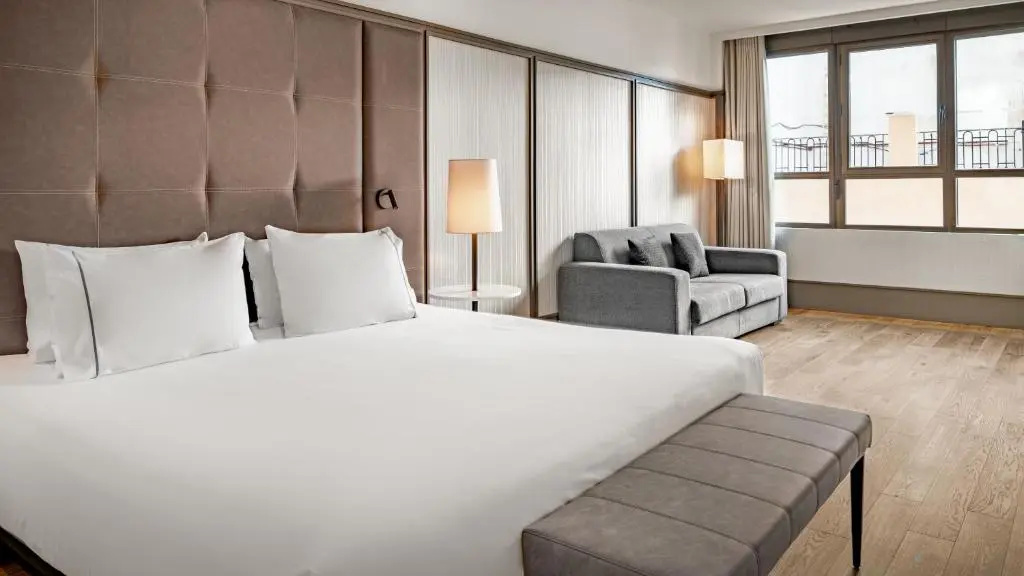 AC Hotel Avenida de América by Marriott