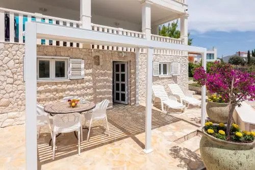Villa Blanka Apartments