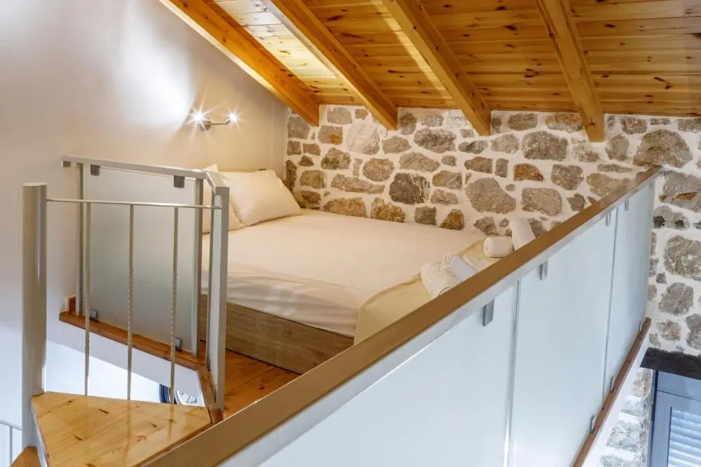 ADRIANS LUXURY APARTMENTS 2
