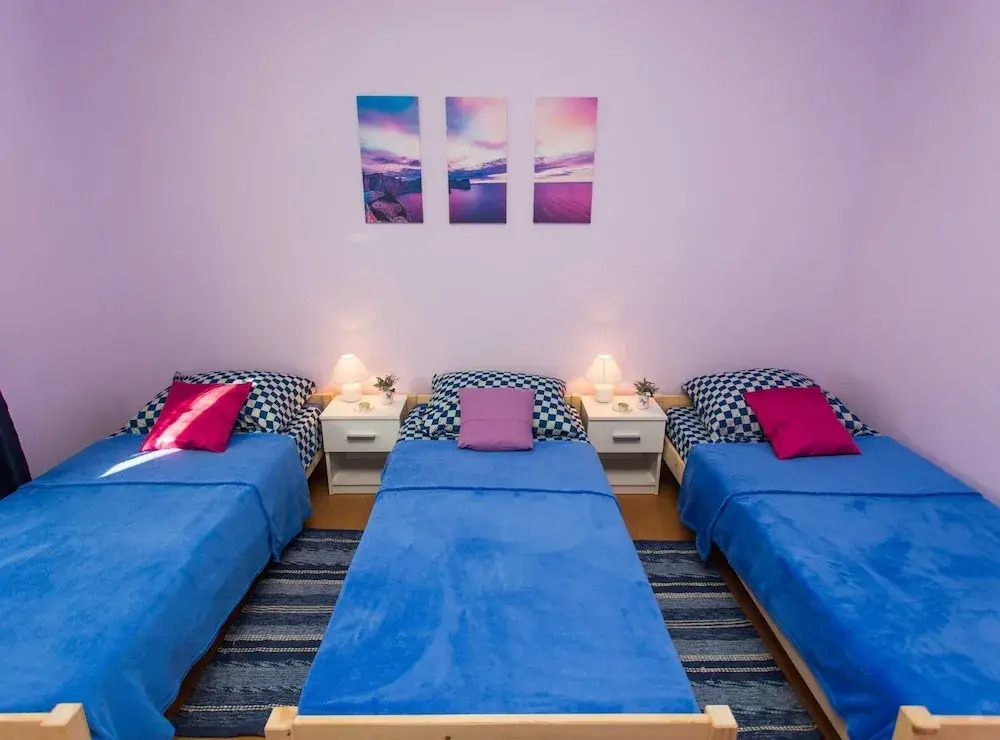 Spacious Kastela Apartment With Balcony and Mountain Views Near the Sea