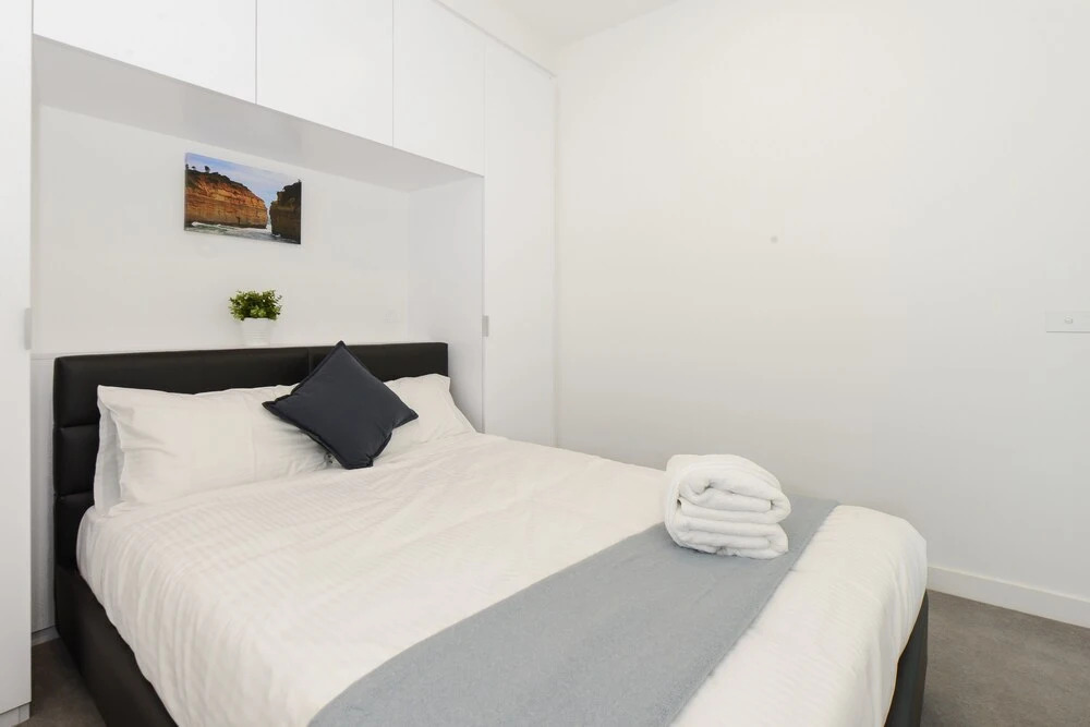 Mono Apartments on La Trobe