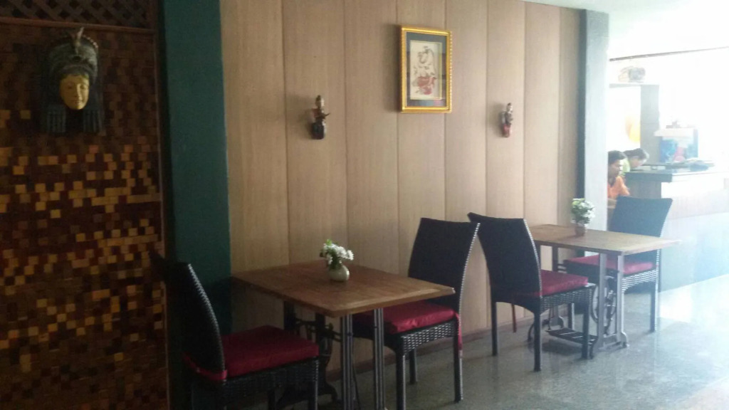 Centro CNX Hotel