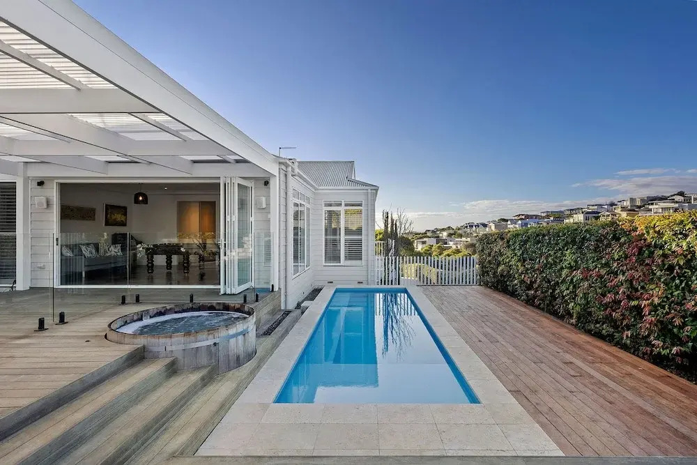 Hamptons Elegance Views Pool Spa