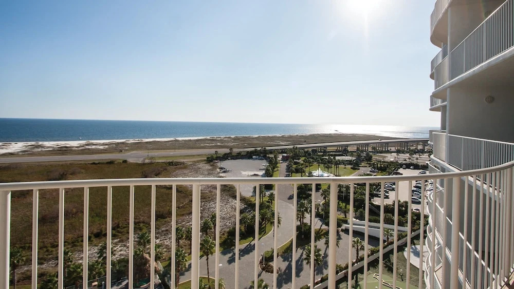 Three Bedroom Condo With Stunning Views - Unit Crc1110