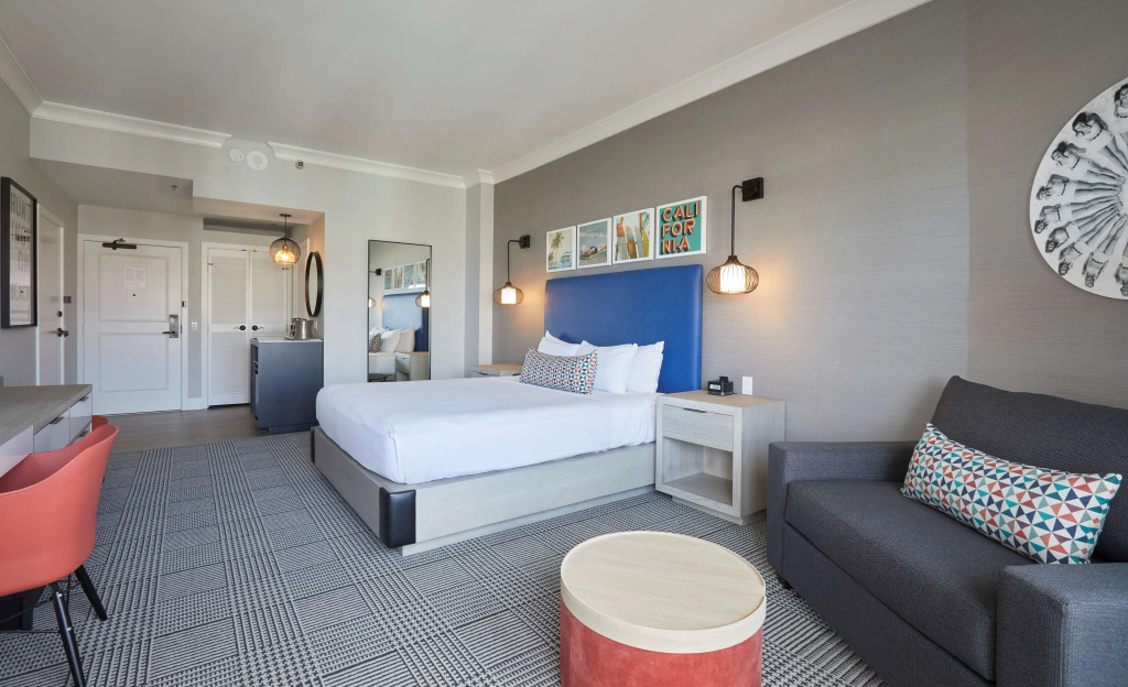 The Waterfront Beach Resort, A Hilton Hotel
