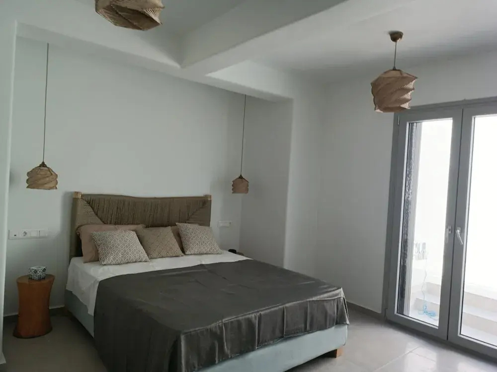 Lemonia Suites