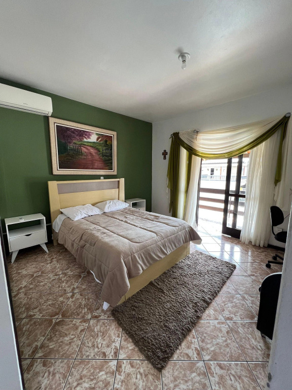 Casa Para Veranear Com Piscina, 5 Quartos, Avenida Da Praia, Balneário Piçarras