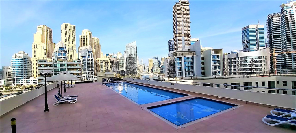 Gorgeous 1 bedroom with balcony in Dubai Marina