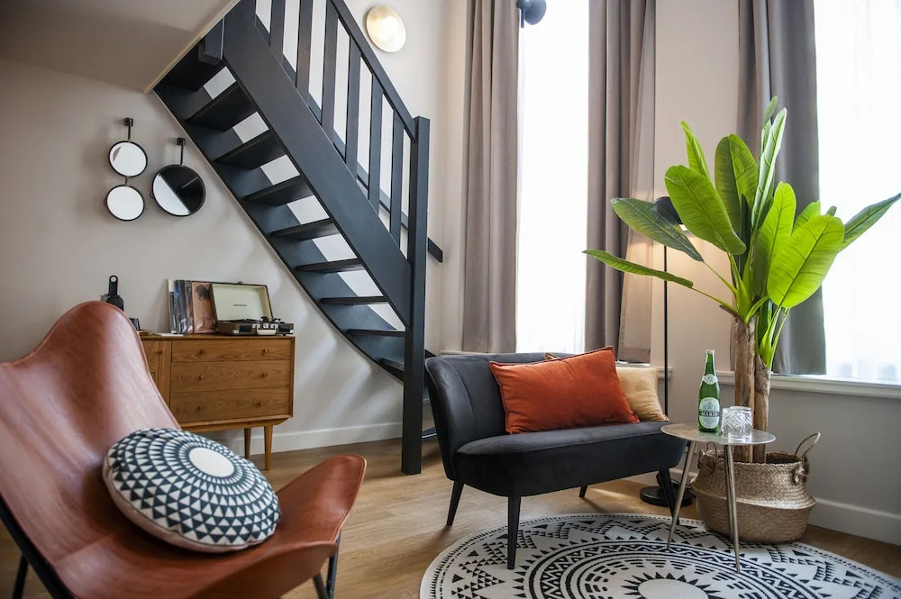 FINCH Boutique Hotel, downtown