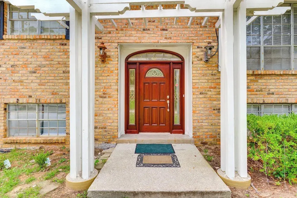 Walkable Mobile Apartment w/ Fenced-in Yard