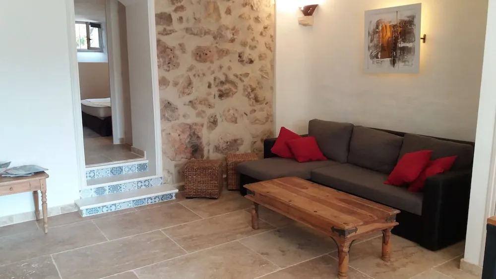 Bastide Provençale Les Mûriers dEngaspaty