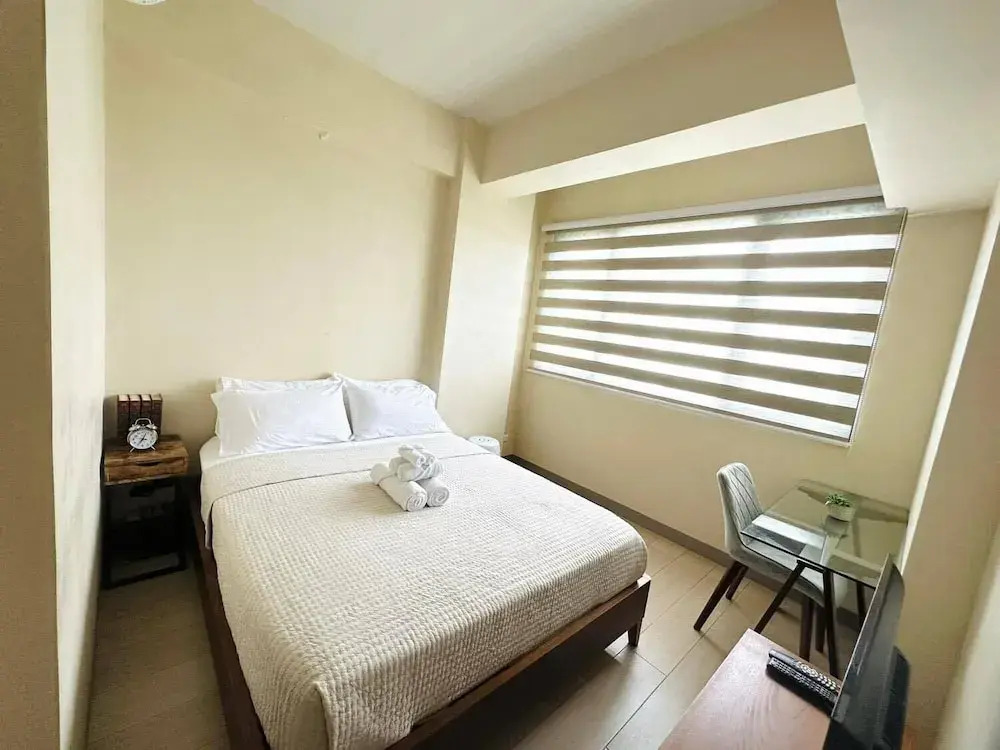 Mactan Newtown 2 Bedrooms with Balcony