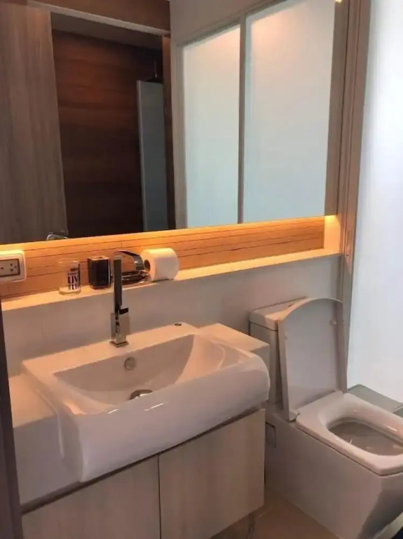 Beachfront Bang Saray By RoomQuest Hotel