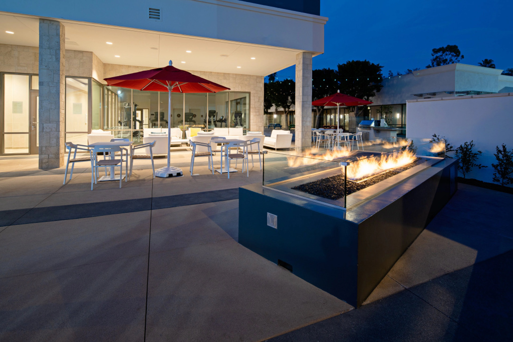 Holiday Inn Long Beach - Airport by IHG