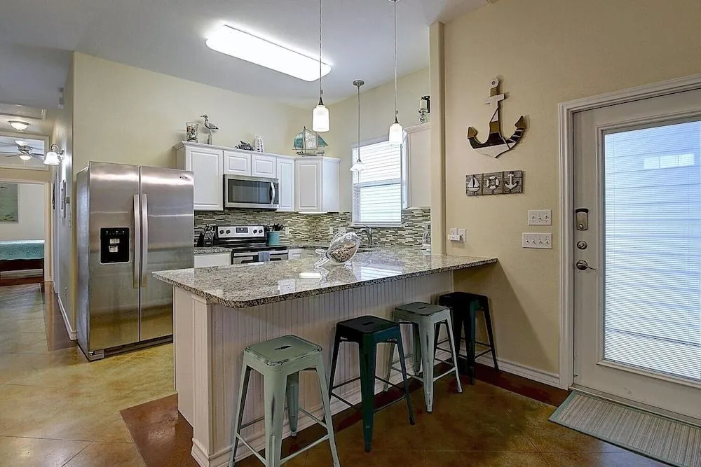 Blue Pelican 3 Bedroom Townhouse by Redawning