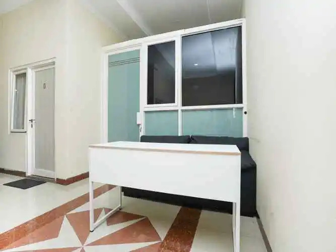 OYO Life 2446 Kost Putri Gubeng Kertajaya