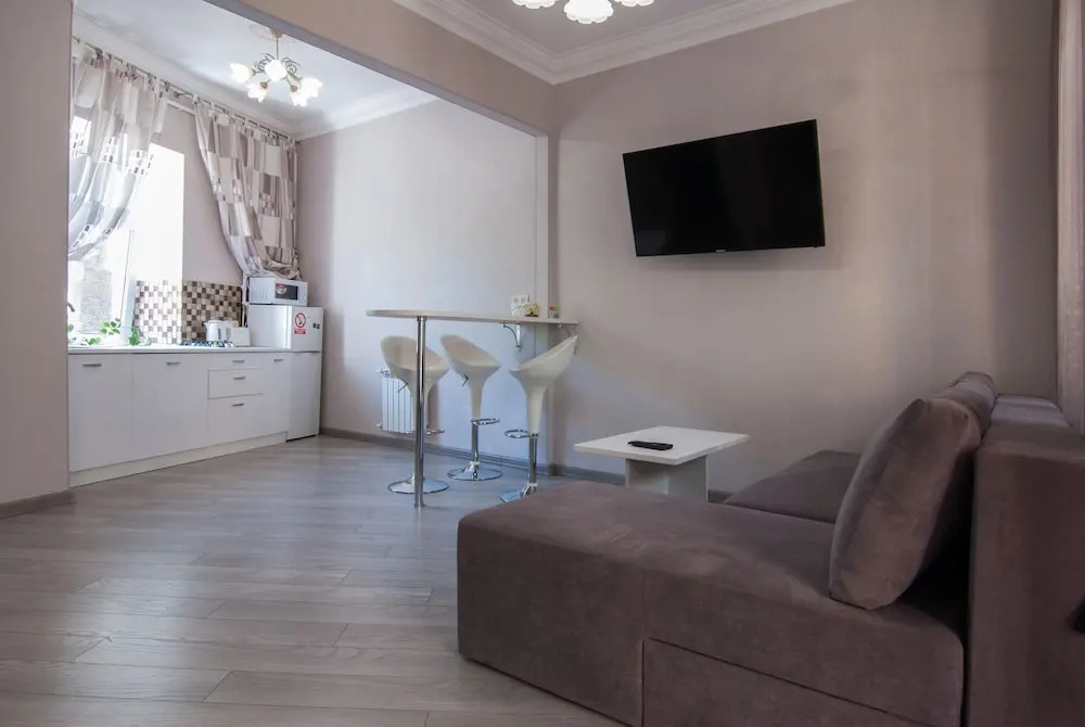 Апартаменты Home-Hotel, ул. Владимирская, 7