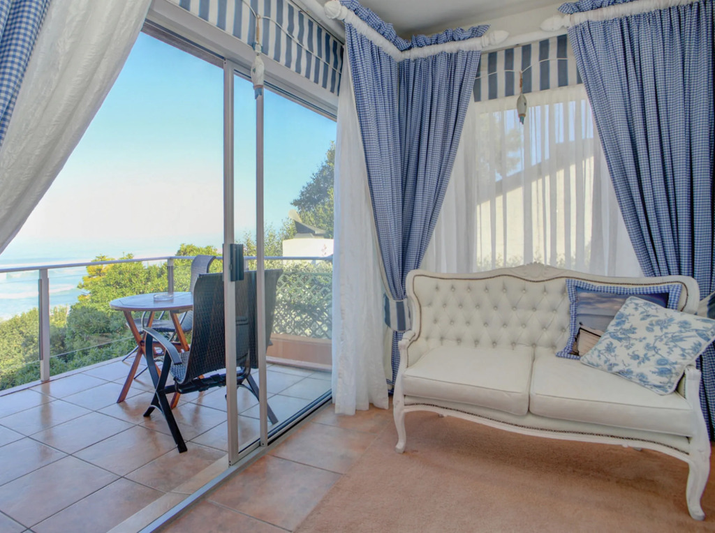 SEASENSE Boutique Beach Villa