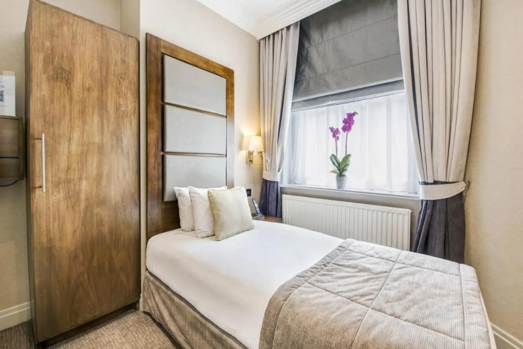 Gem Langham Court Hotel