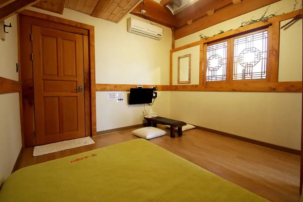 Jeonju Keun Judaengi Hanok Stay