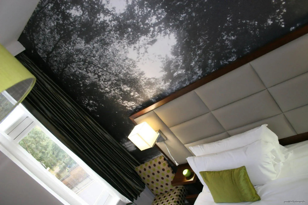 Seraphine London Kensington Gardens