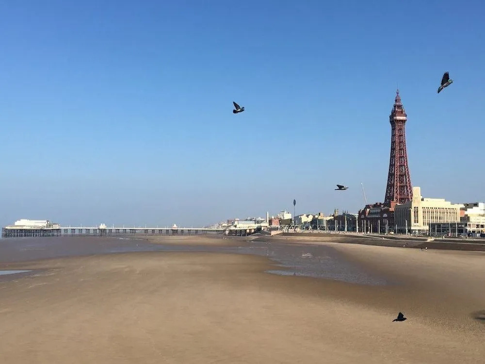 Simpson Beach View Apartments by Blackpool Service Apartments