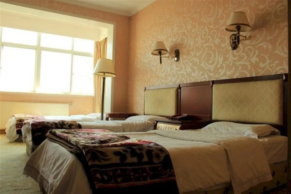 Qindao Yongbao Garden Hotel