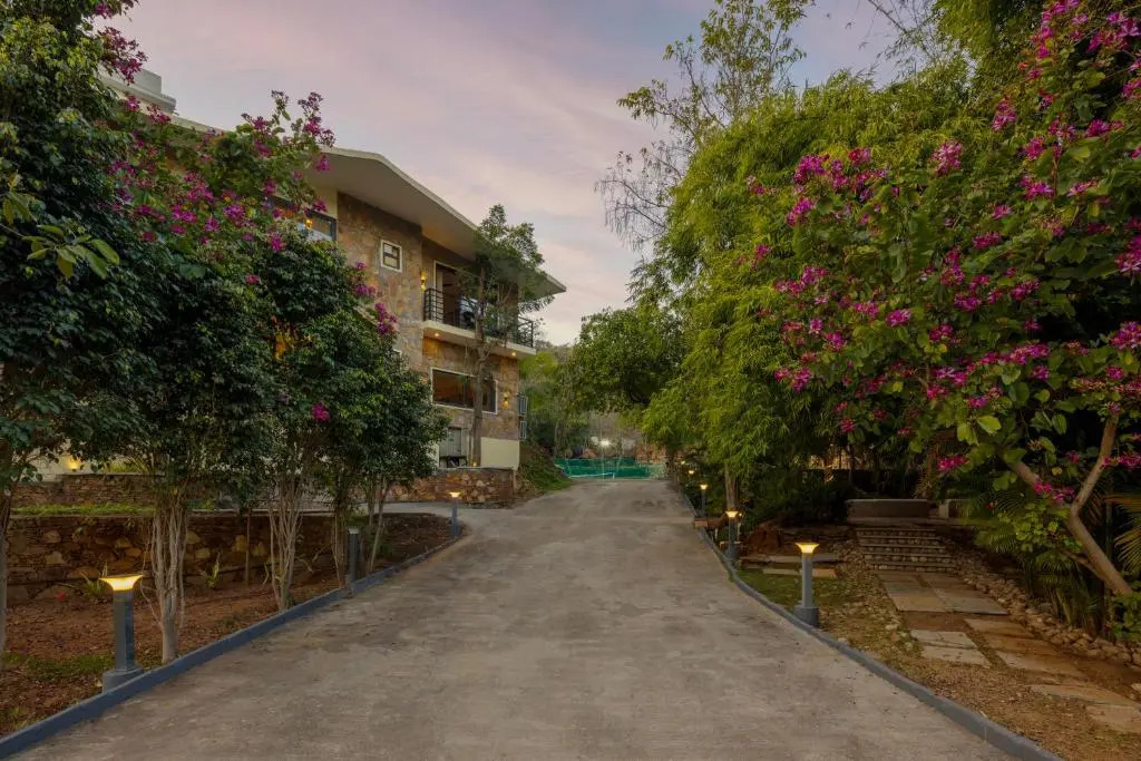 SaffronStays Grand Pavilion
