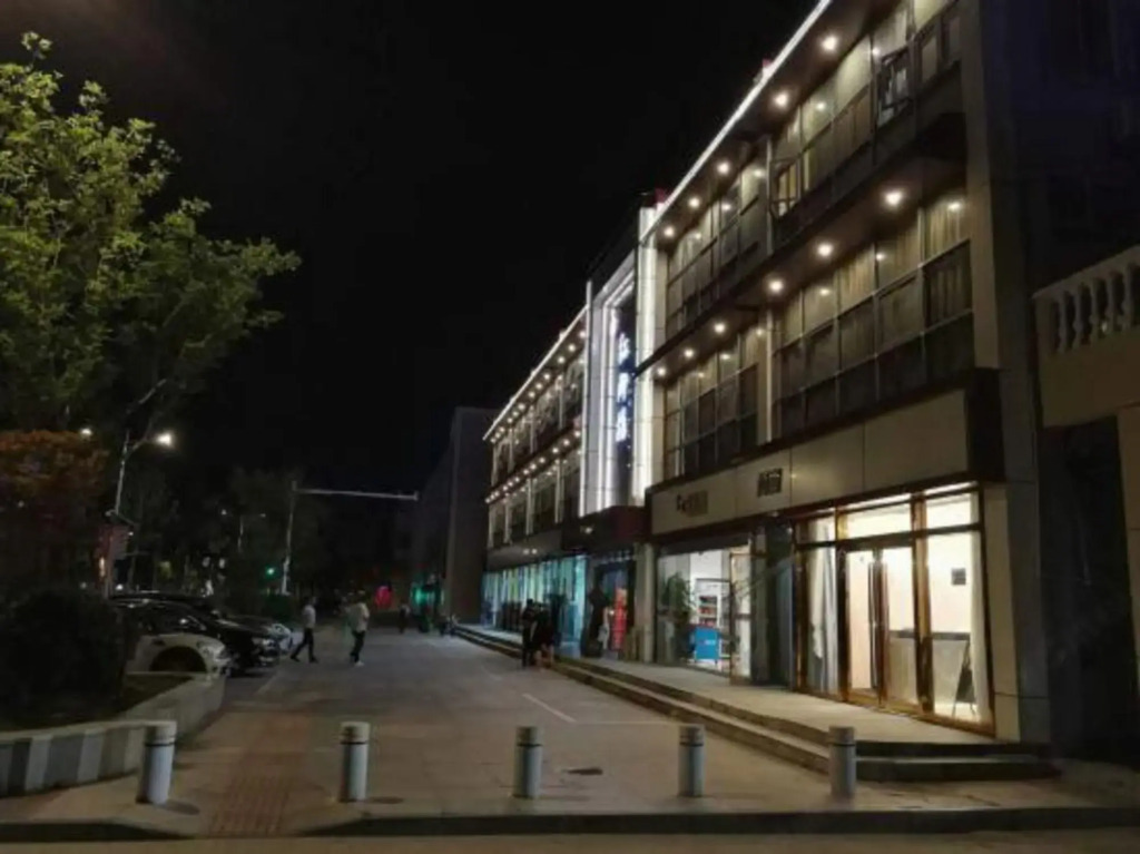 Qingzhu Yuexiang Hotel (Shanghai East Huancheng Road Metro Station)