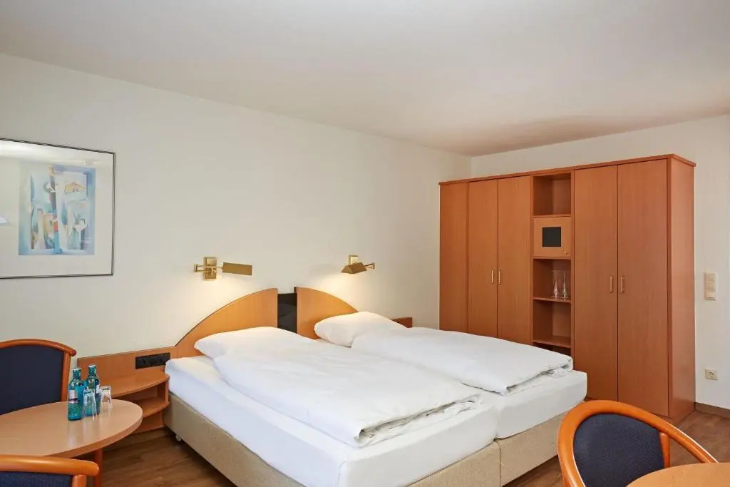 Sunday Hotel Wiesbaden Niedernhausen Apartments
