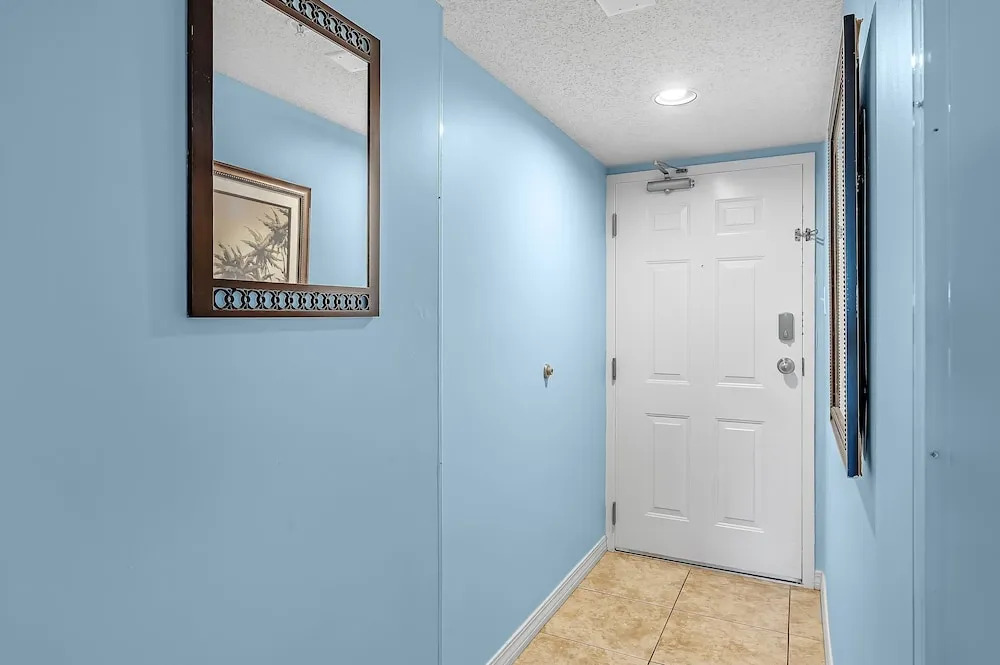 Royal Palms 603