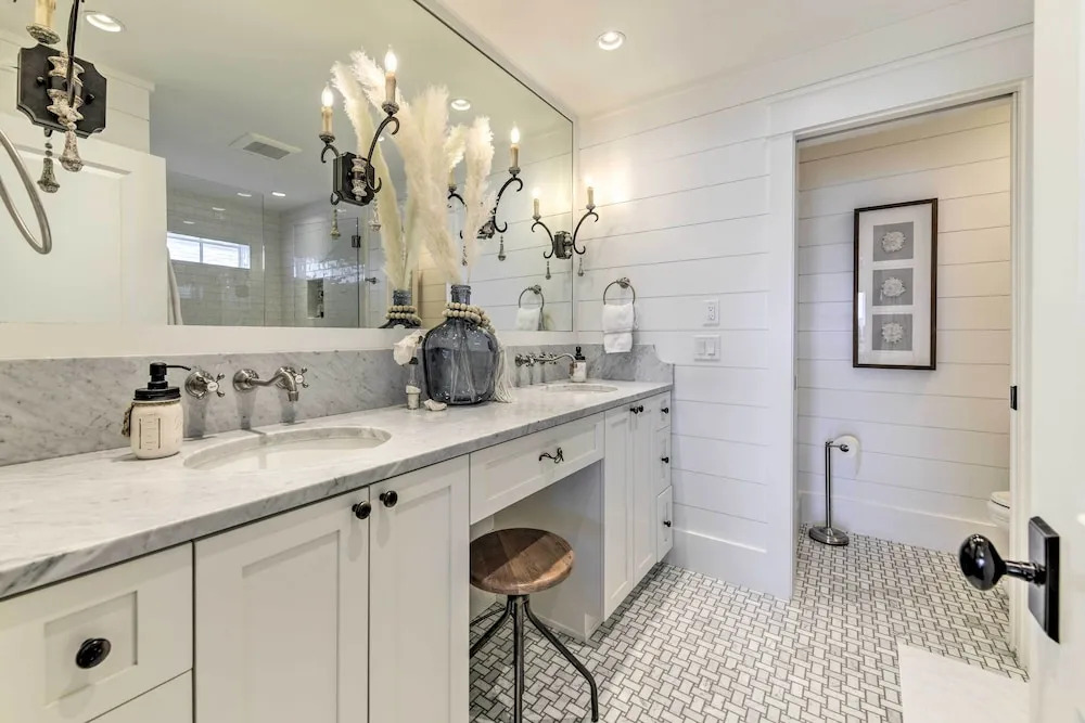 Luxe, Beachfront PCB Home w/ Decks & Grill!
