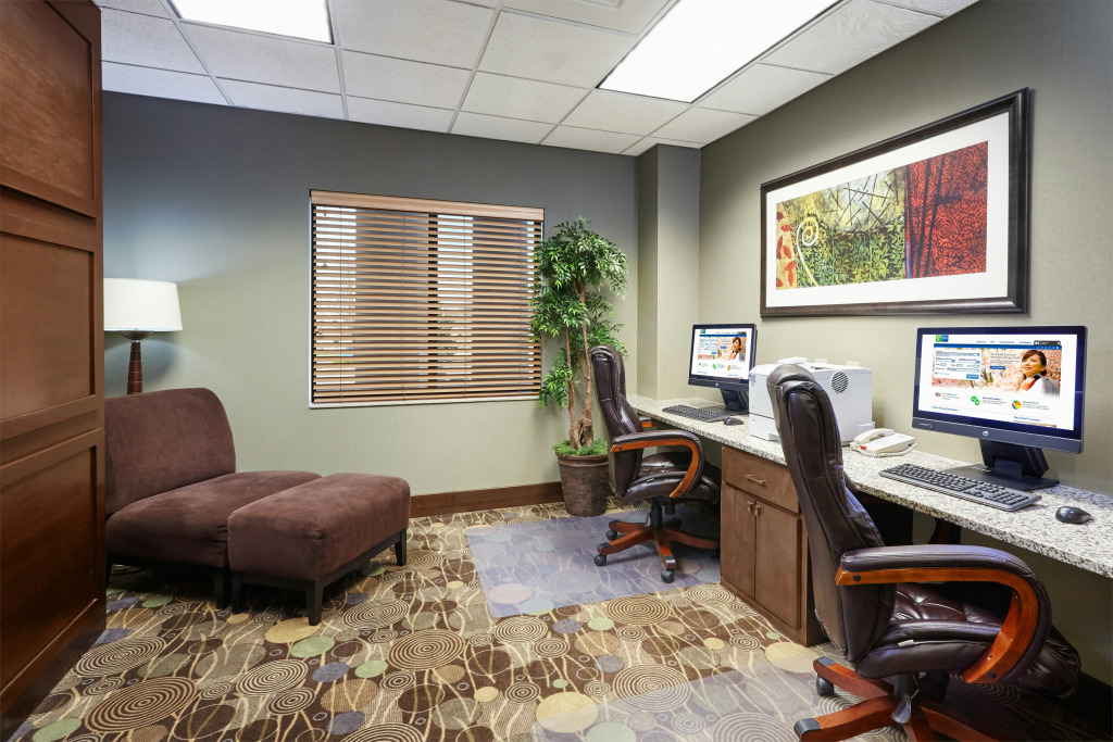 Holiday Inn Express Hotel & Suites Madison-Verona by IHG