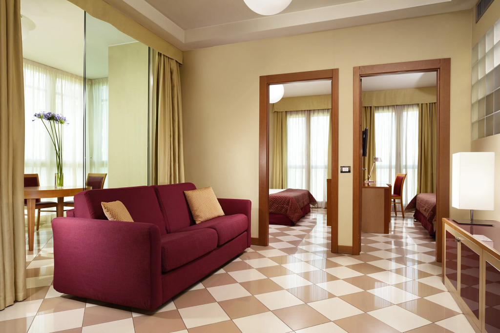 UNA Hotels The One Milano Hotel & Residence