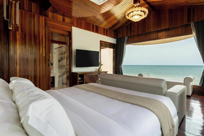 Hotel Villa AoKhanom Beachfront