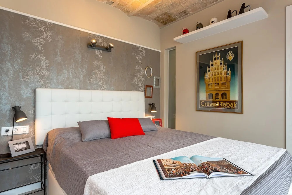 Urban District Apartments - Barcelona Smart Vintage Lofts and Apartments