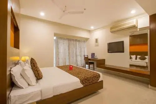 OYO Country Club Begumpet