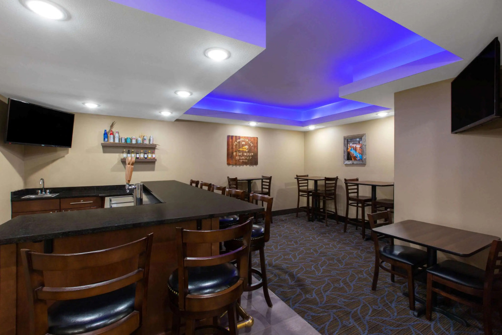 AmericInn by Wyndham Sioux Falls North