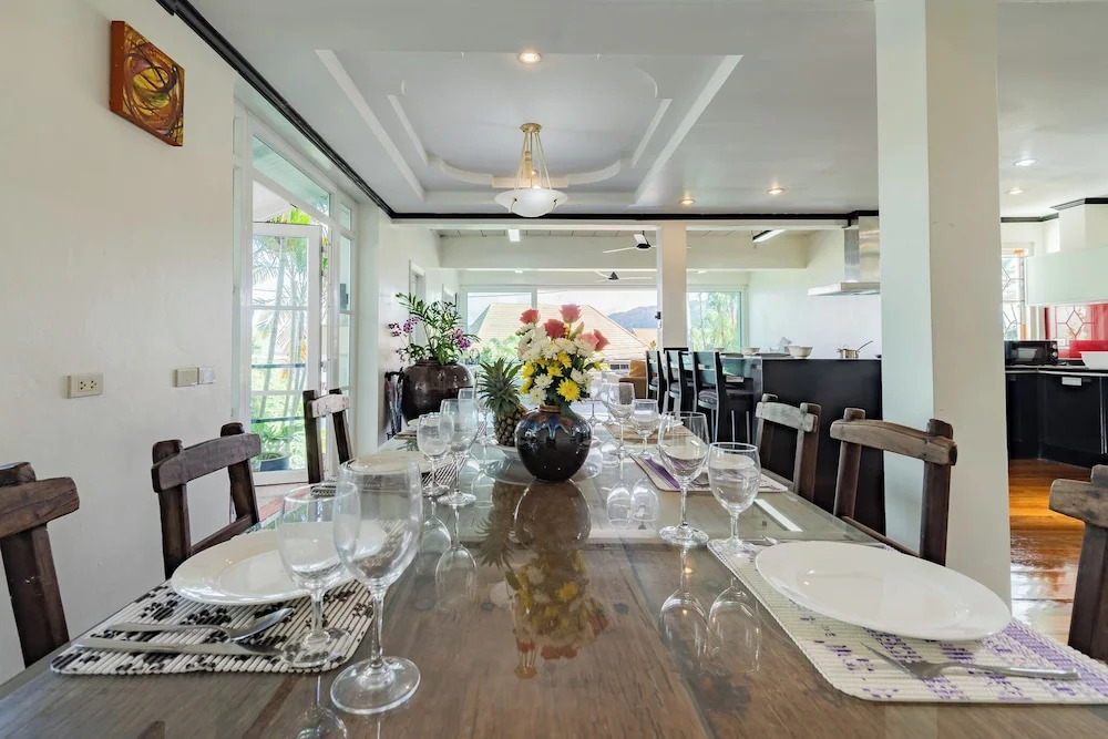 Luxurious 5-bedroom Pool Villa in Heart of Patong, Phuket