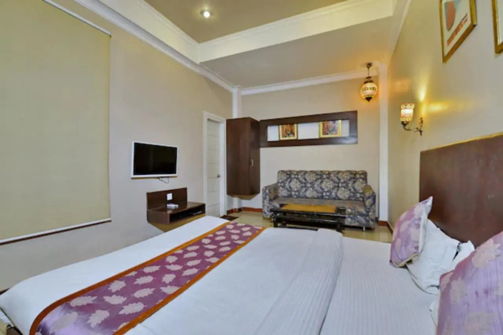 Townhouse Mansarovar Near Metro Station Formerly Dev Villas