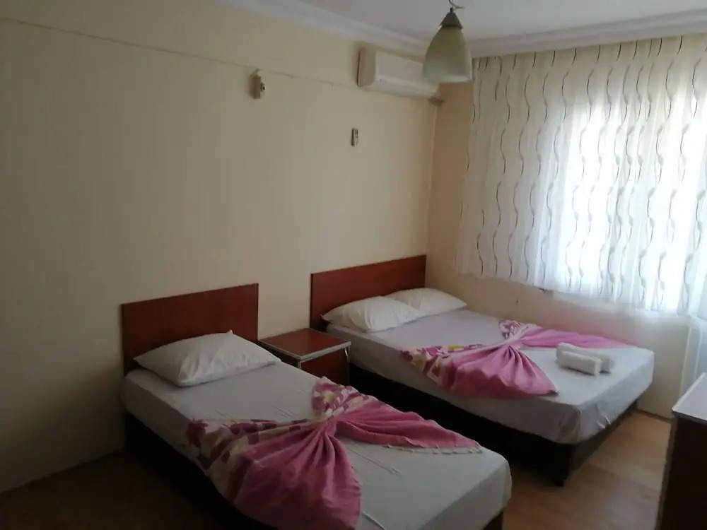 Elmas Motel